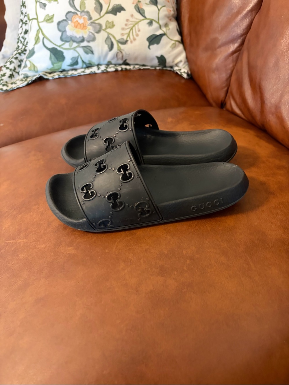 Gucci Black Rubber GG Logo Slide Sandals